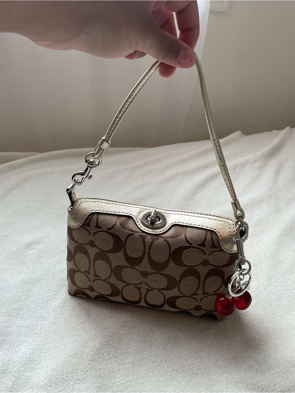 SOLD๐ - Picture 2 of 4